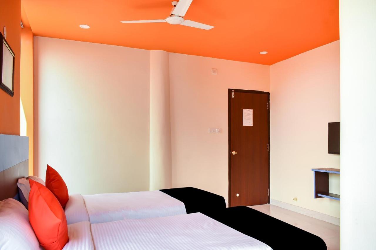 Capital O 67249 Hotel Planet Bhubaneswar Esterno foto