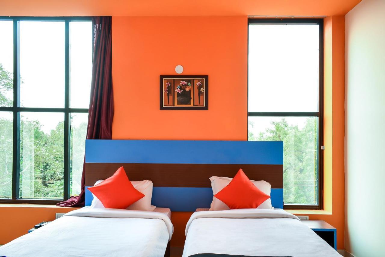 Capital O 67249 Hotel Planet Bhubaneswar Esterno foto
