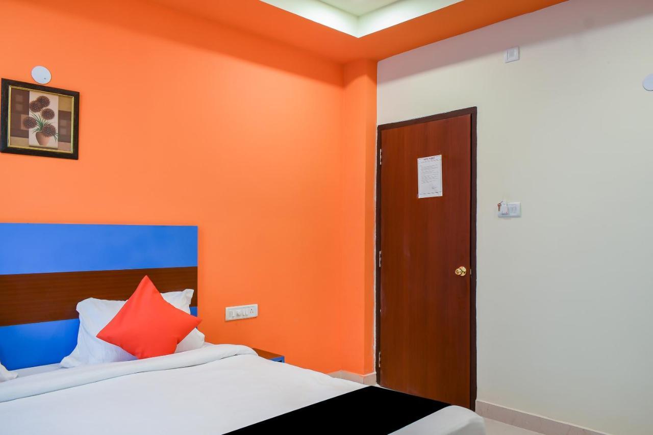 Capital O 67249 Hotel Planet Bhubaneswar Esterno foto