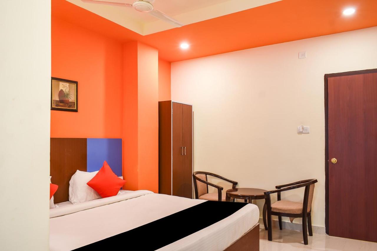 Capital O 67249 Hotel Planet Bhubaneswar Esterno foto