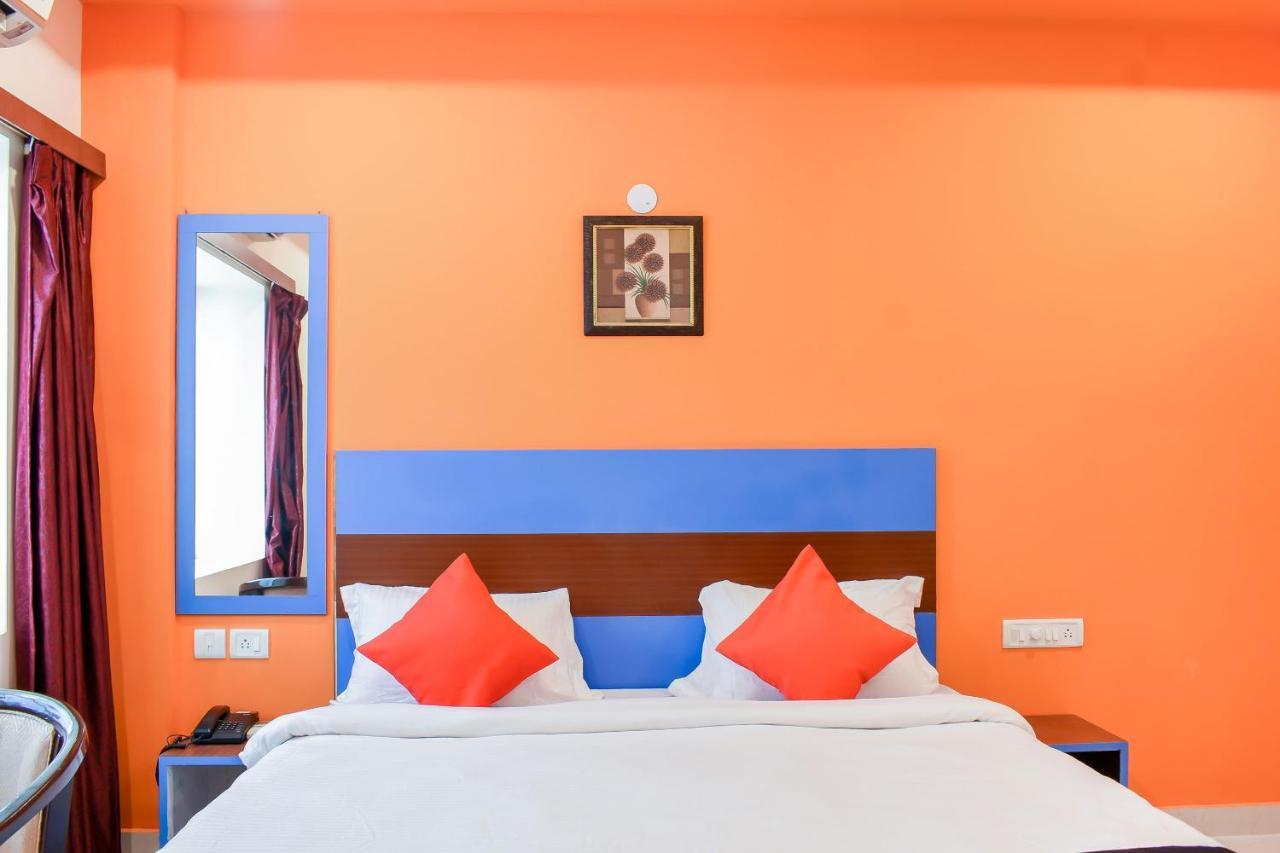 Capital O 67249 Hotel Planet Bhubaneswar Esterno foto