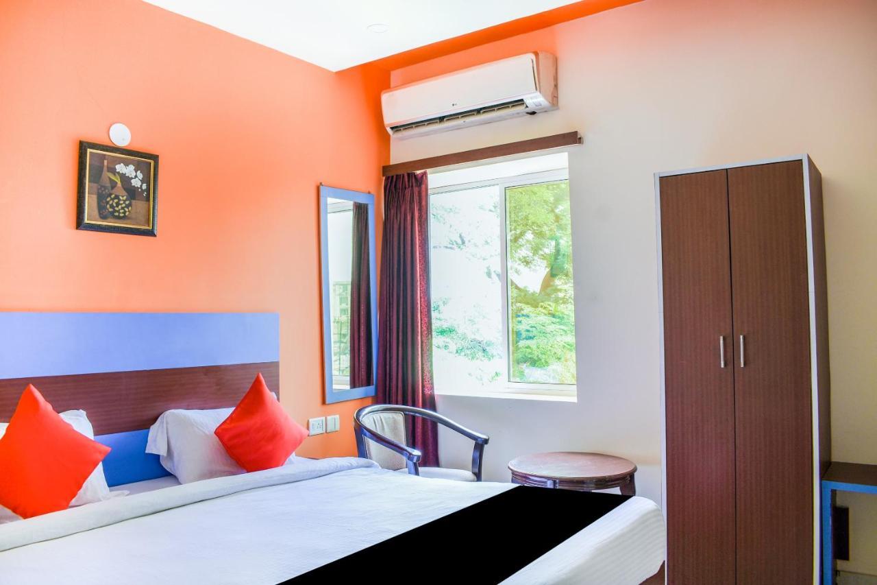 Capital O 67249 Hotel Planet Bhubaneswar Esterno foto